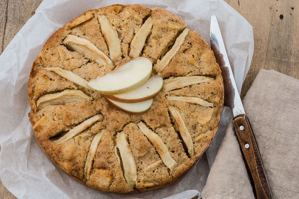Prajitura de mere cu Mix integral bio pentru prăjituri si biscuiti 380g bioSUN